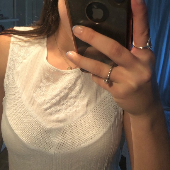 Tank tops - Picture 3 of 6